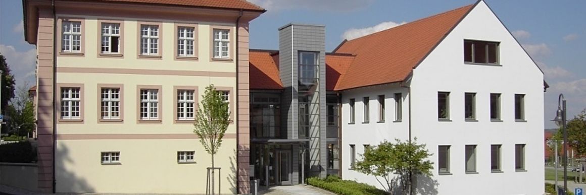 Gemeinde-Verwaltungsgebäude / Südansicht